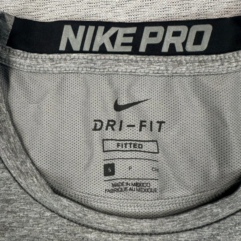 Nike Pro Shirt Mens Small Grey Heather Long Sleeve Fitted Training Dri-FIT